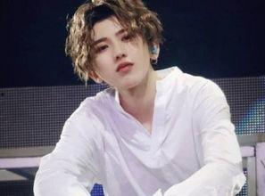 蔡徐坤娱乐圈吃瓜视频,揭秘明星幕后生活