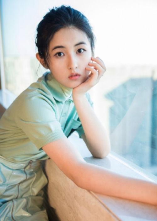 明星张子枫,从童星到实力派，她如何用演技征服观众