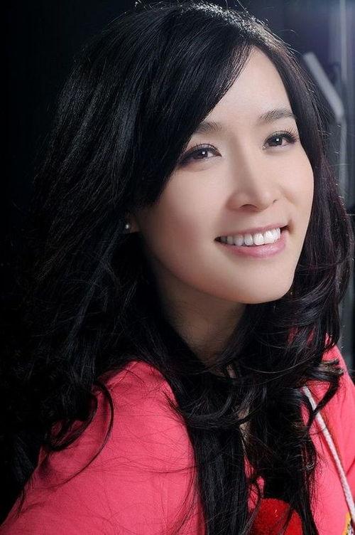 歌手朵朵的资料